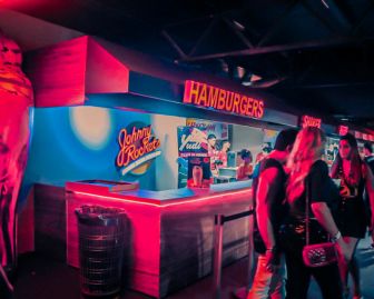 franquia Johnny Rockets no Camarote Bar Brahma