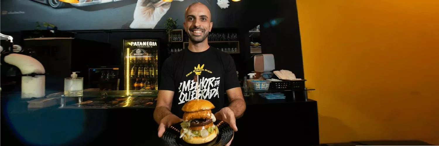 Ele pediu fiado, inaugurou uma hamburgueria que é sucesso em Curitiba/PR e agora lança franquia para expandir para todo o Brasil
