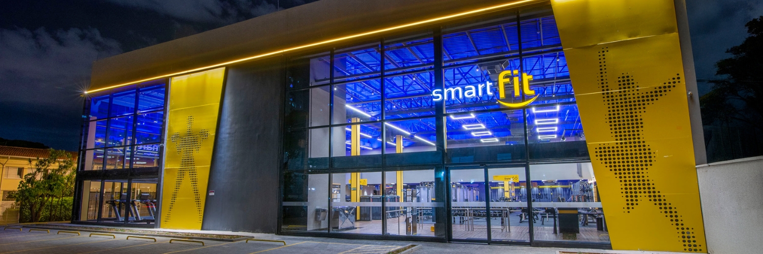 Smart Fit alcança 2 mil unidades e prevê expansão sólida em 2026