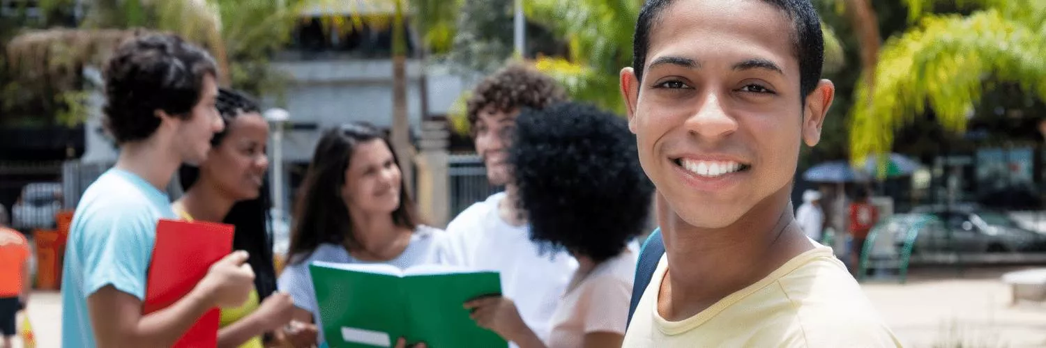 De olho em 2022 - Rede educacional liberará mais de 5 milhões de bolsas de estudos para o jovens se qualificarem