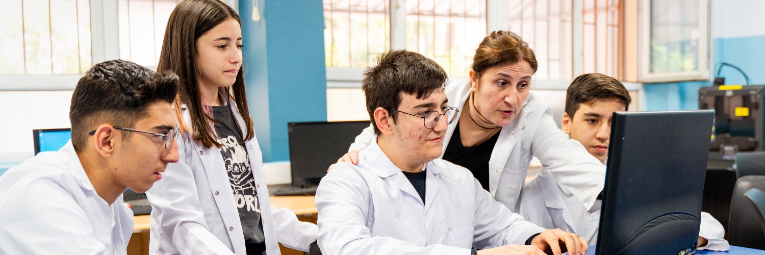 Da tela à sala de aula: o novo ciclo da educação brasileira