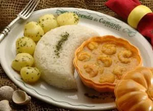 Vivenda do Camarão abre terceiro restaurante na capital paranaense