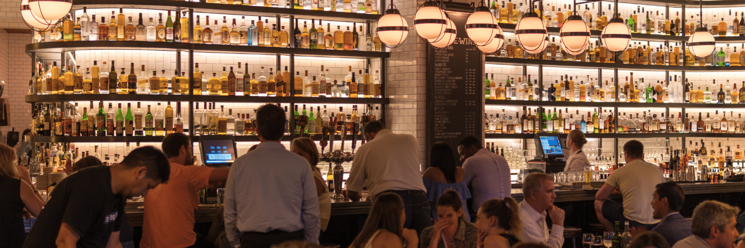 Limpeza e atendimento pesam mais que preço na escolha de um bar ou restaurante