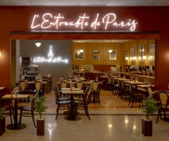 L'Entrecôte de Paris reúne cardápio enxuto à experiência emocional