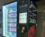 Balcão Urbano e Giuliana Flores se unem para venda de rosas em vending machine