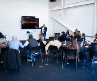 Empreendedorismo no Vale do Silício prioriza modelo de negócio antes da escala