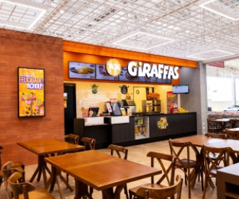 Giraffas investe R$ 8,5 milhões para fortalecer experiência do cliente e eficiência da rede
