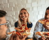 Rede Mr.Cheff Pizza passa oferecer modelo de loja com salão para refeição no local