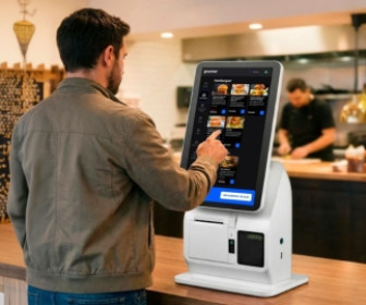 Da unidade à escala: o impacto dos totens verticais de autoatendimento na expansão das franquias