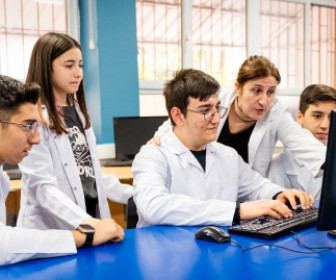 Da tela à sala de aula: o novo ciclo da educação brasileira