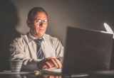 Número de trabalhadores com mais de 50 anos dobra no país